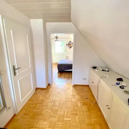 Super Ausgestattes Ferien-haus Mit 1 Bis 2 Schlafraeumen 3* Groß-Gerau