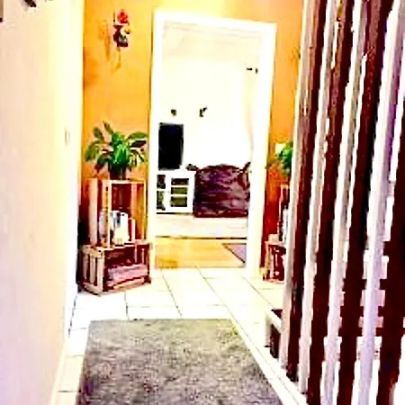 Super Ausgestattes Ferien-haus Mit 1 Bis 2 Schlafraeumen Hotel