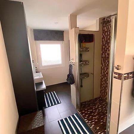 Super Ausgestattes Ferien-haus Mit 1 Bis 2 Schlafraeumen